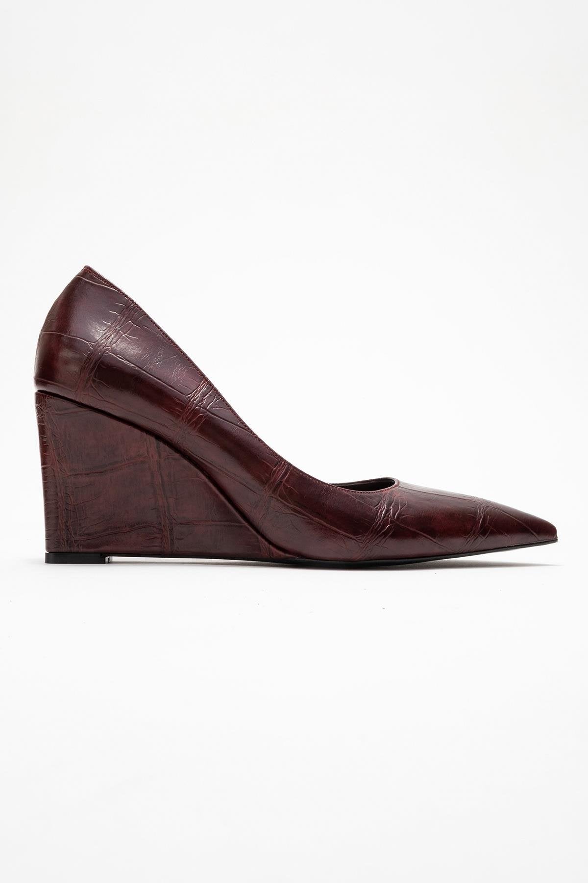 Puera - Zapatos de tacón de cuña estampados burdeos con punta (Mujer)