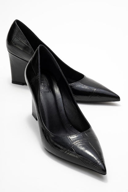 Puera - Zapatos de tacón de cuña estampados en negro con punta en pico (Mujer)