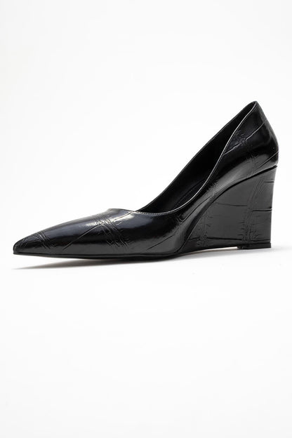 Puera - Zapatos de tacón de cuña estampados en negro con punta en pico (Mujer)