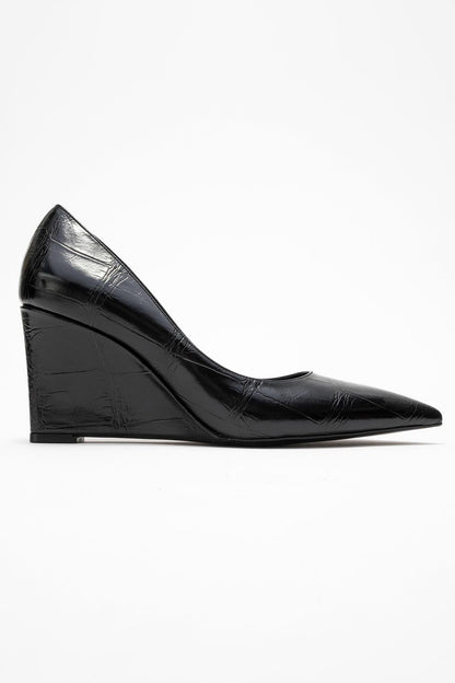 Puera - Zapatos de tacón de cuña estampados en negro con punta en pico (Mujer)