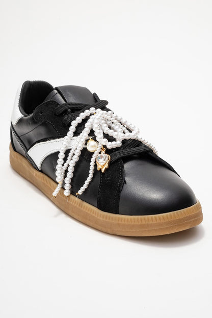 Taren - Zapatillas de cuero negro con hebilla de perlas (mujer)