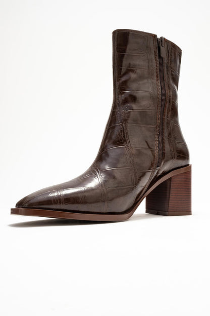 Chara - Bota de tacón de bloque estampado en marrón (Mujer)