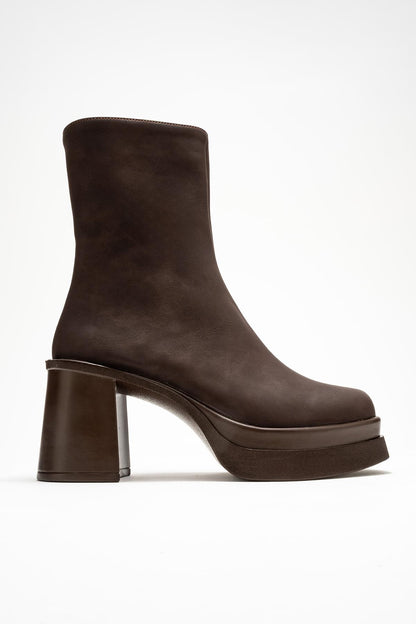 Valen - Bota de tacón de plataforma de nobuk marrón (mujer)