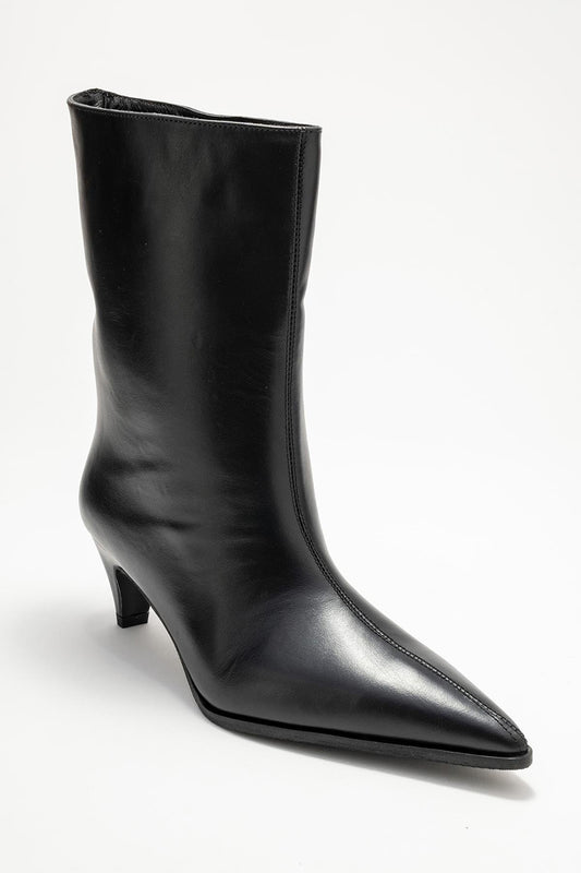 Aleo - Black Leather Pointed Toe Boot (Women)
