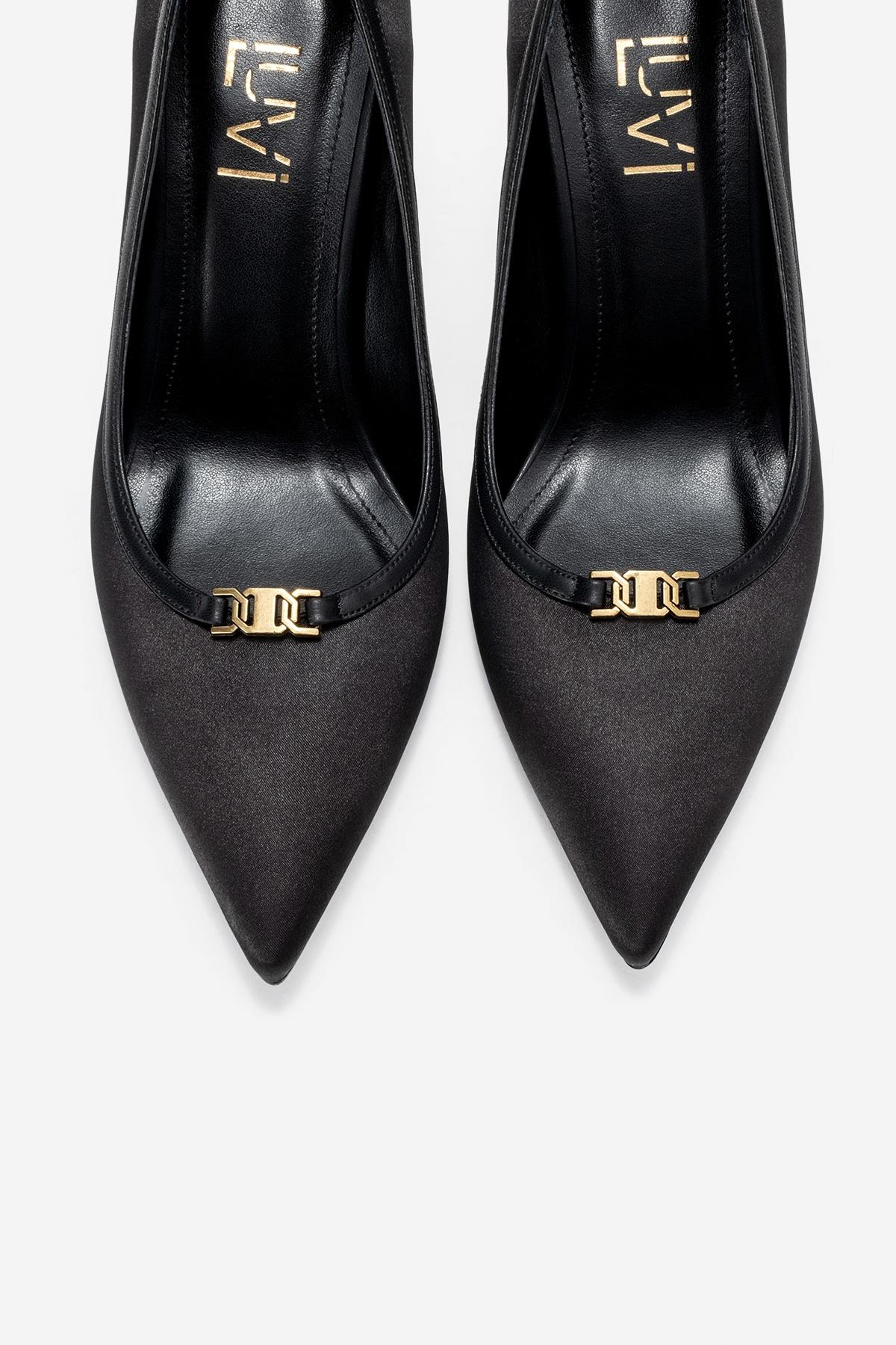 Milos - Zapatilla de tacón de aguja con punta y hebilla de satén negro (Mujer)