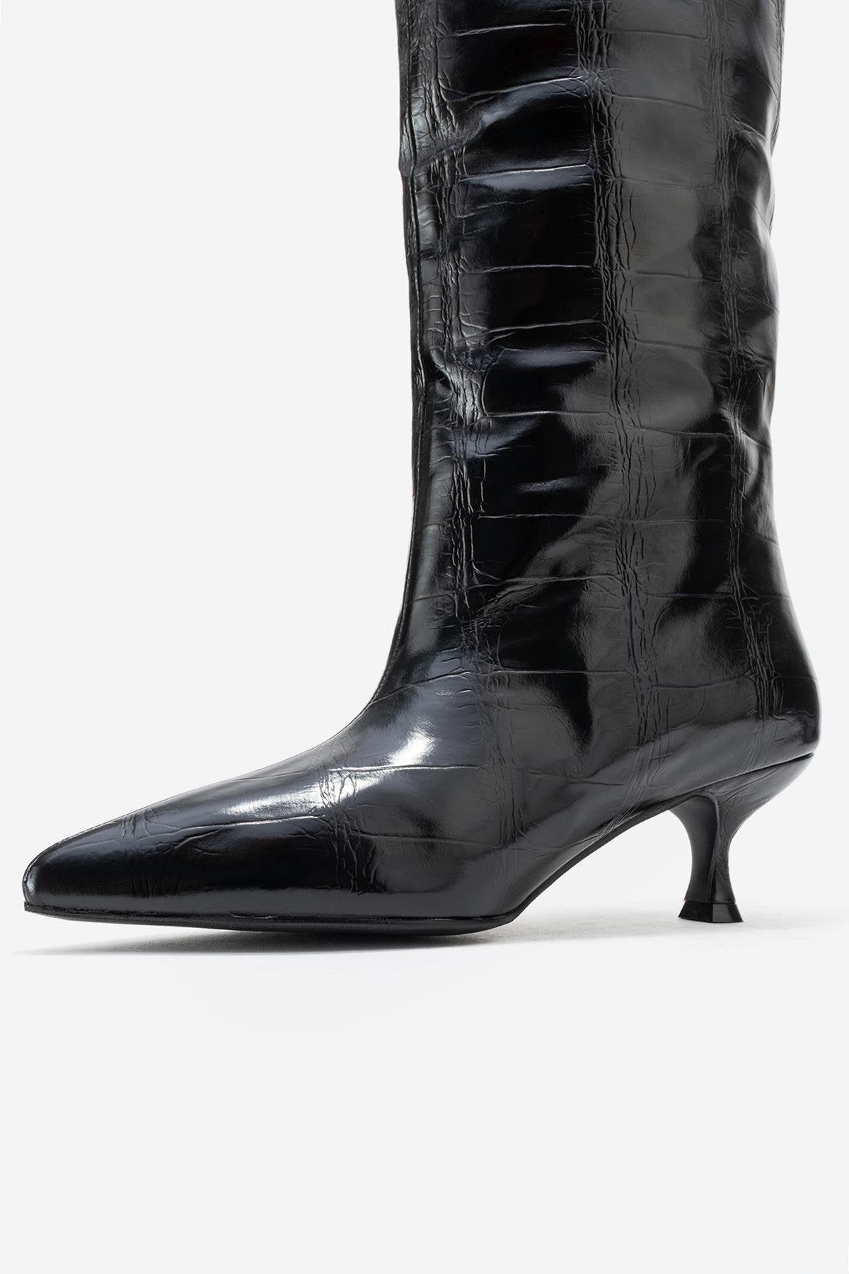 Crow - Bota de tacón con punta en relieve negro (Mujer)