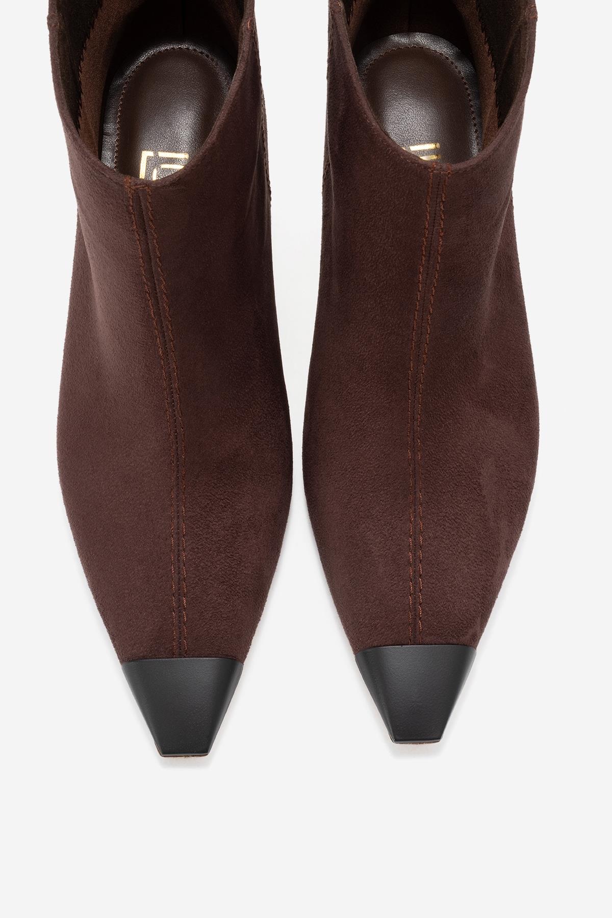 Rassel - Bota Puntiaguda de Gamuza Marrón (Mujer)