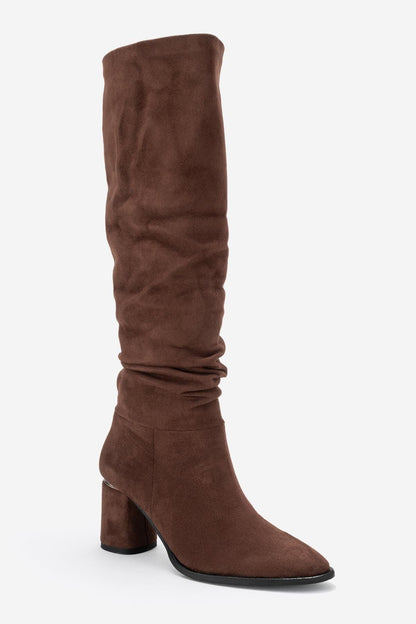 120 - Bota alta de tacón de bloque de ante marrón (mujer)