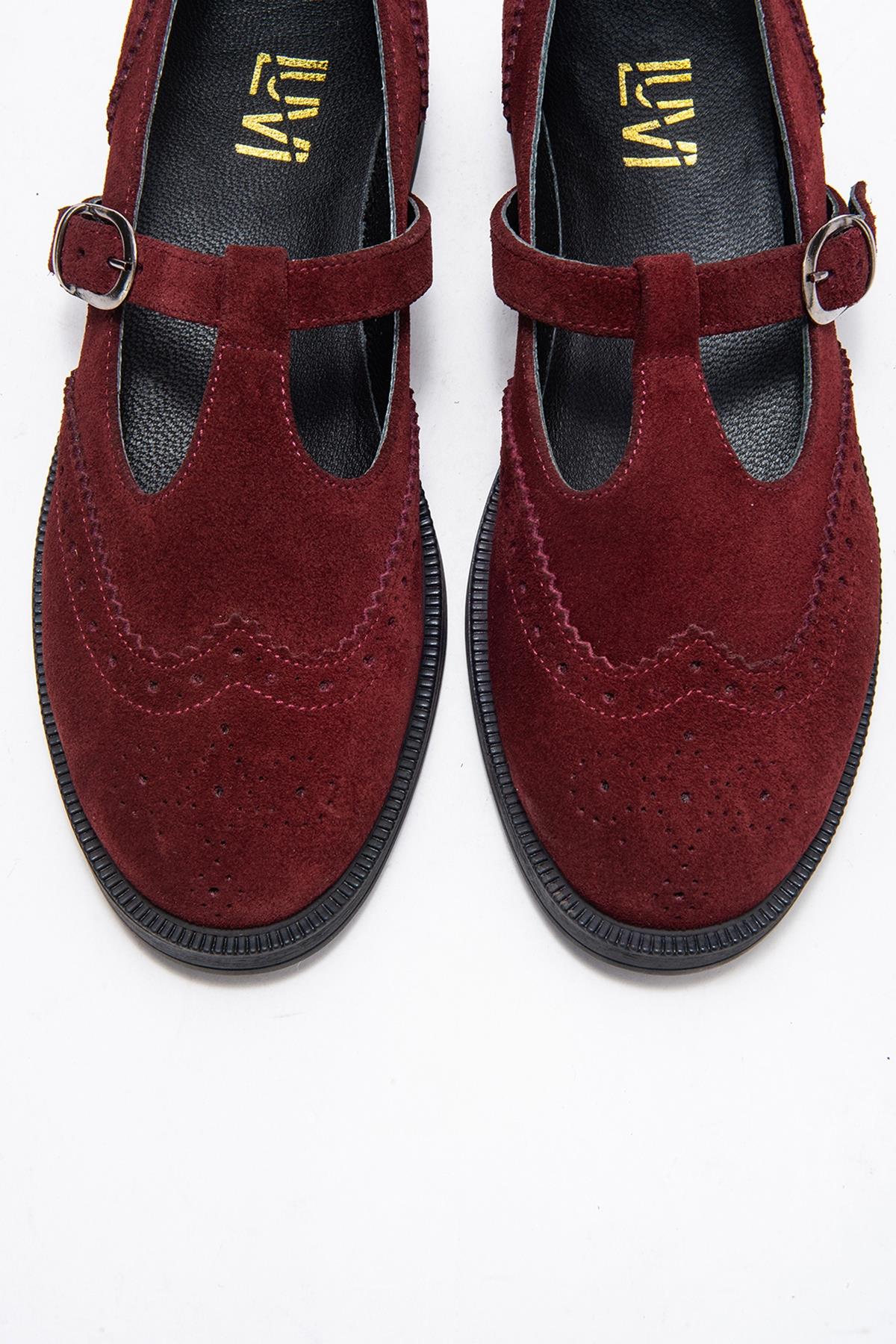 Janney - Mocasines de tacón bajo de ante de color burdeos (mujer)
