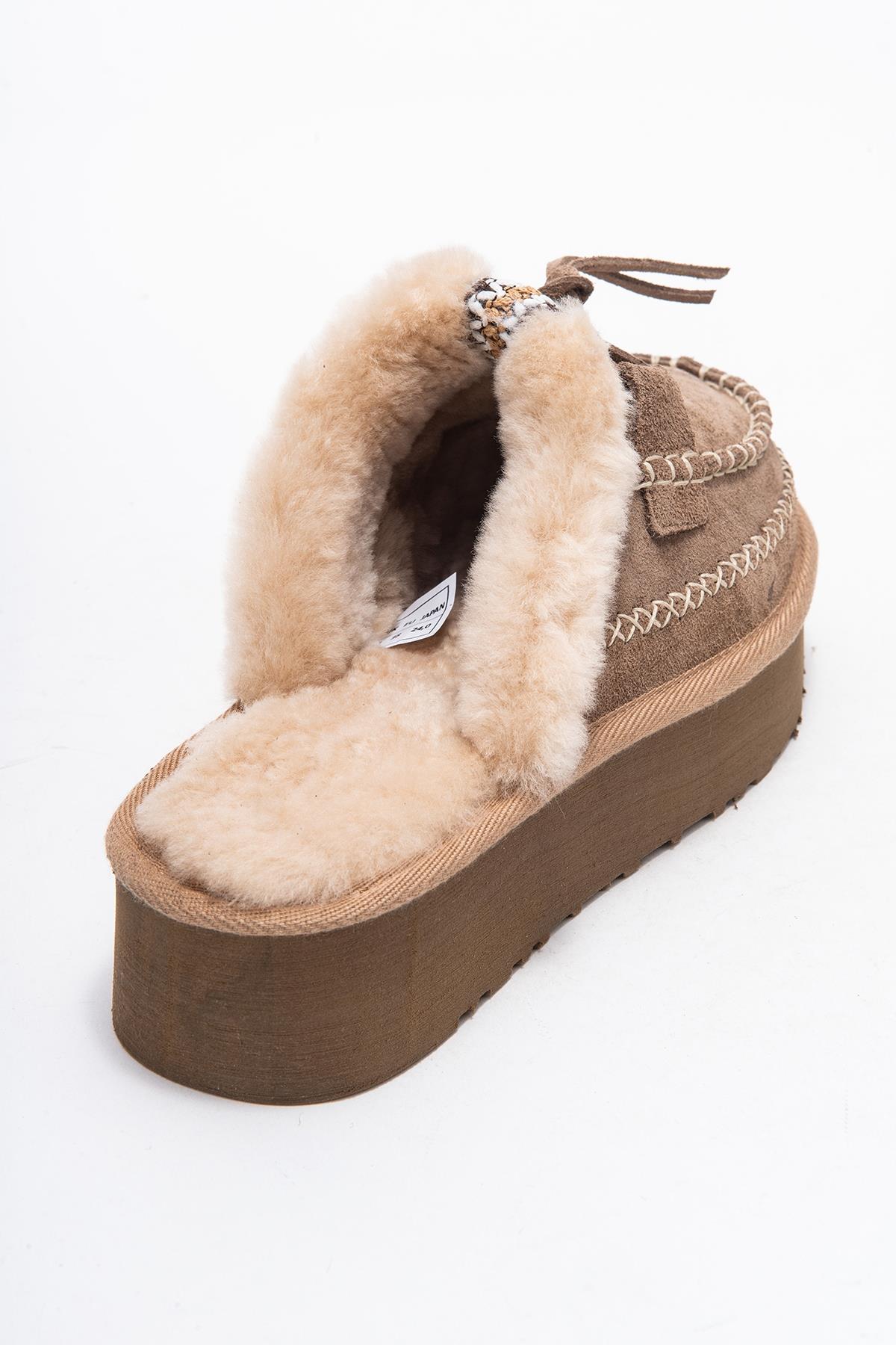 Yalina - Pantuflas Mocasín de Plataforma de Cuero Marrón Claro (Mujer)