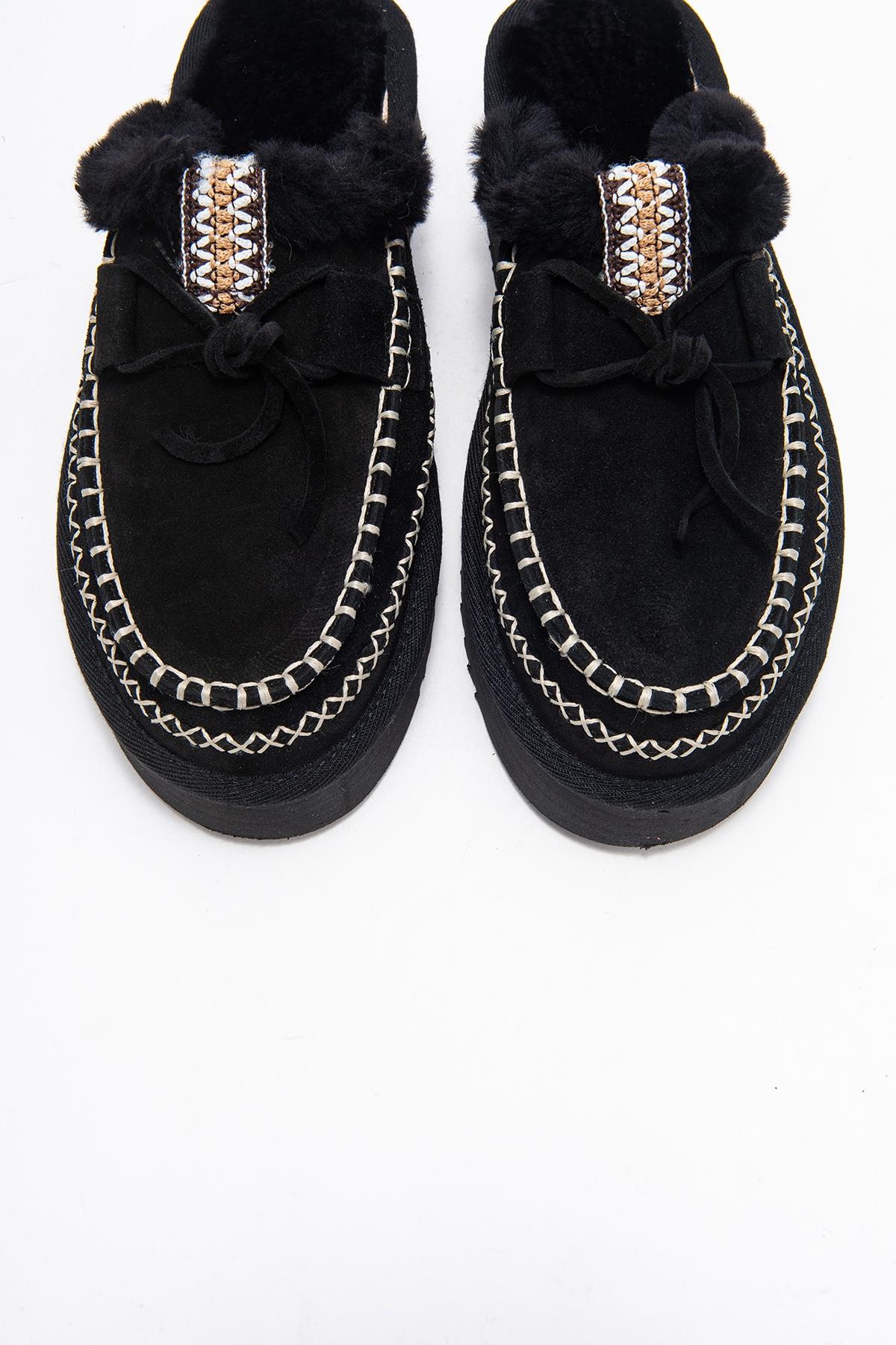 Yalina - Pantuflas Mocasín de Plataforma de Cuero Negro (Mujer)