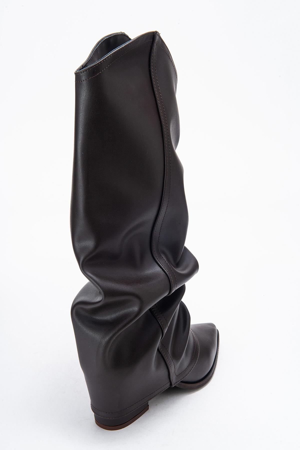 Elaris - Brown Block Heel Knee High Boot (Women)