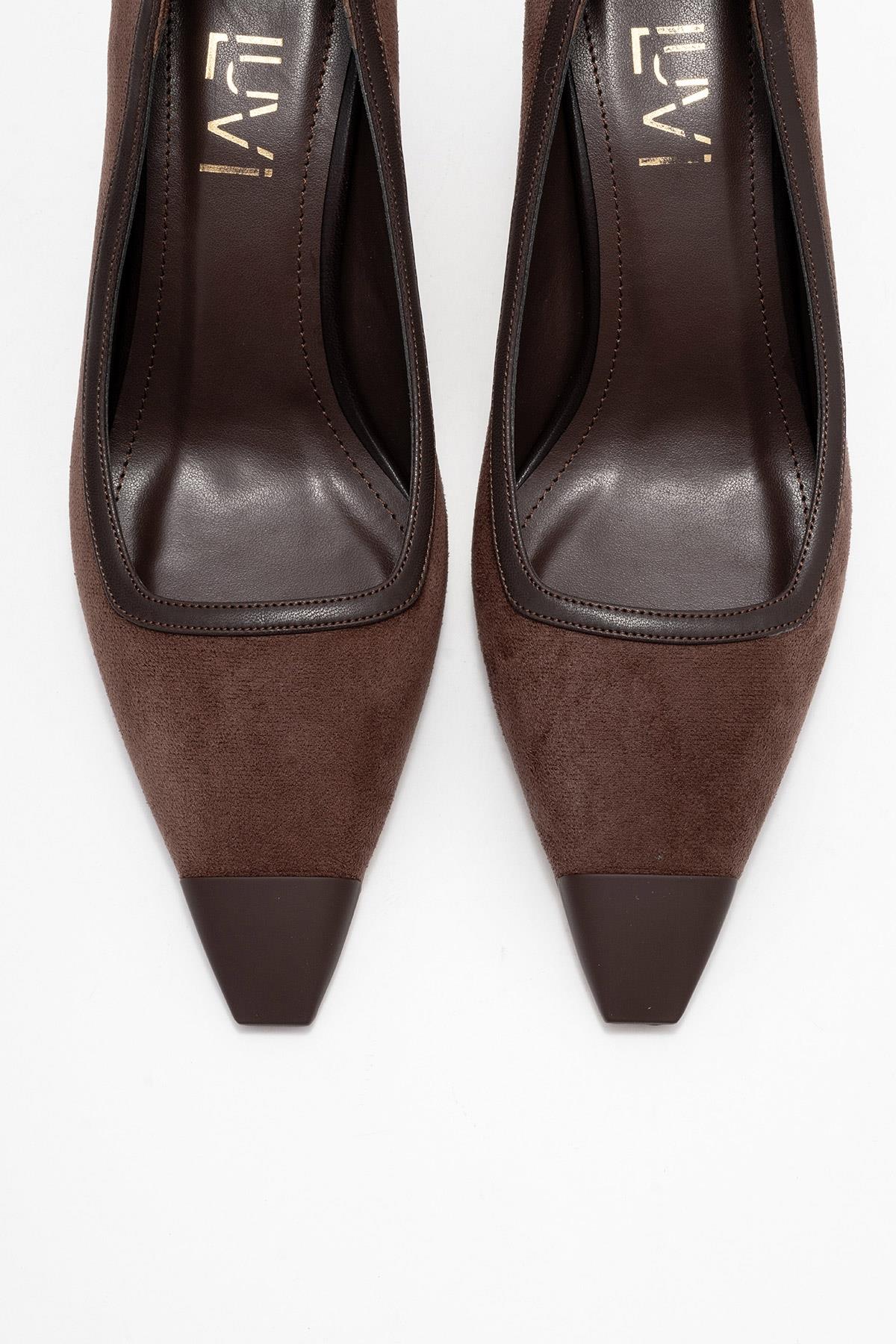 Rona - Zapatos de tacón de ante marrón con punta (Mujer)
