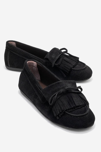 Axeli - Mocasín de cuero de gamuza negro con borlas (Mujer)