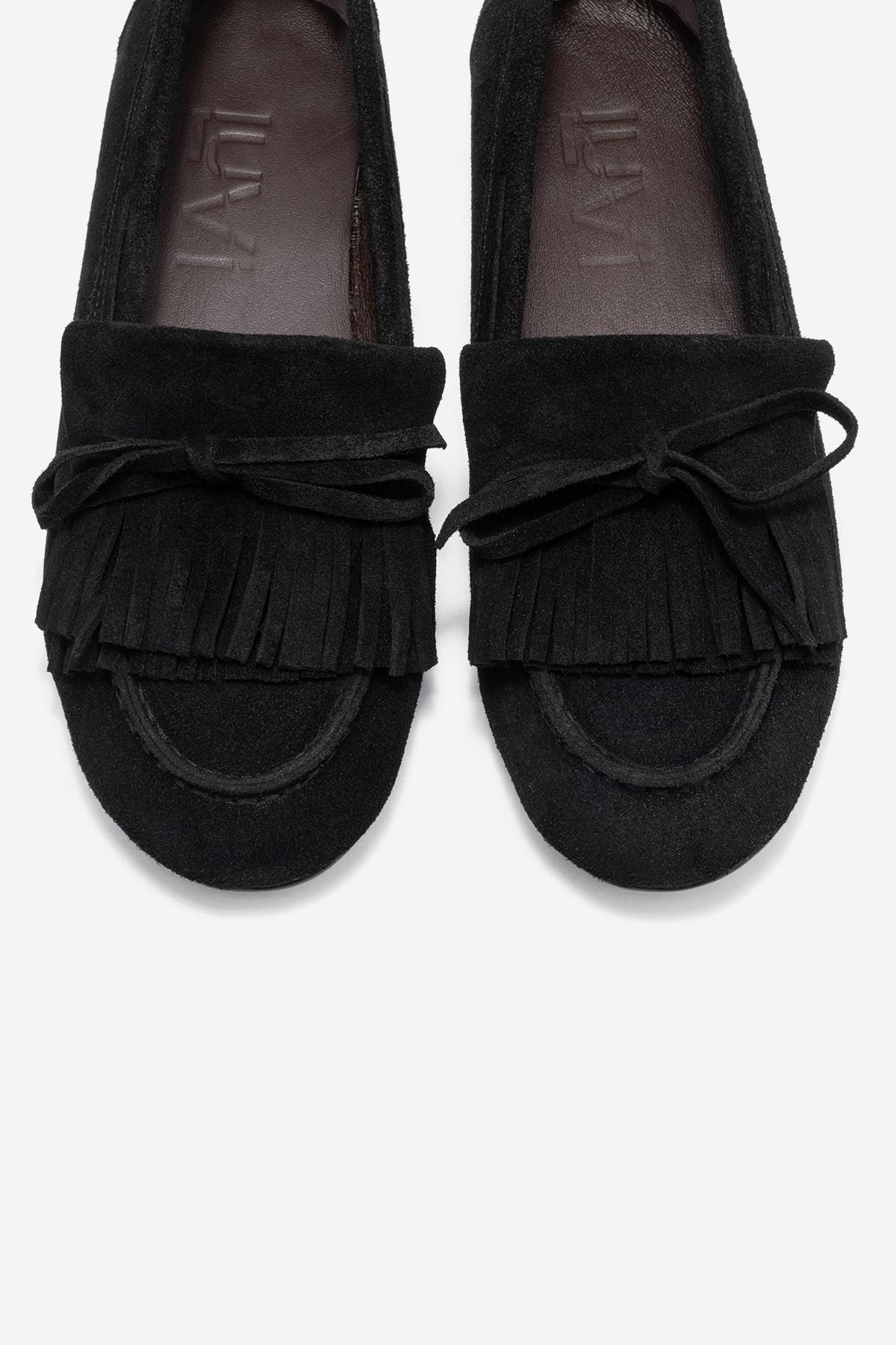 Axeli - Mocasín de cuero de gamuza negro con borlas (Mujer)