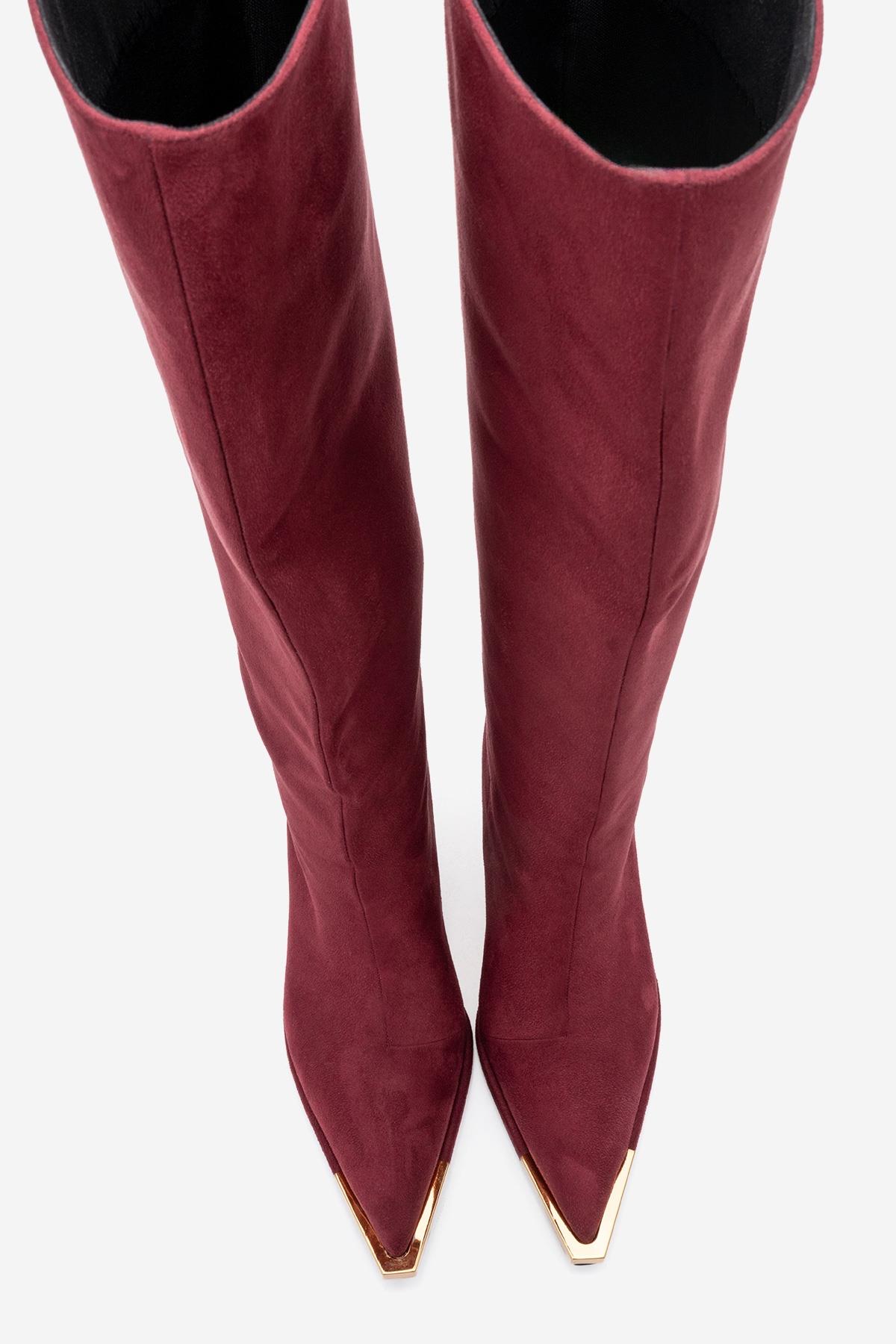 Lexa - Bota alta de ante color burdeos con puntera en punta (Mujer)