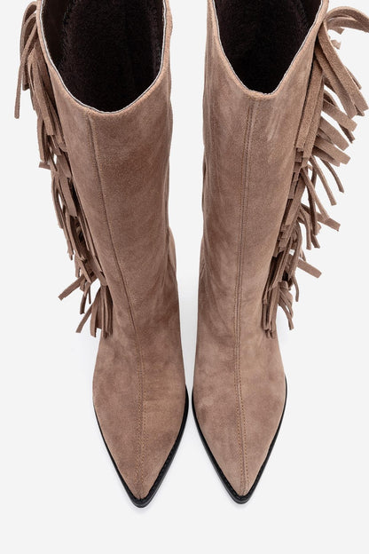 Orlo - Bota vaquera de gamuza color café claro con flecos (mujer)