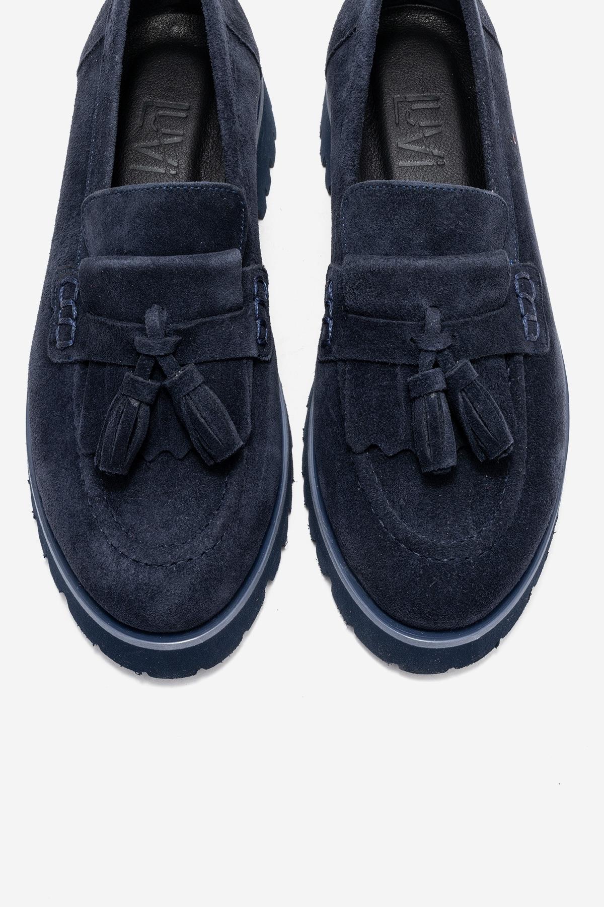 Poen - Mocasín con borlas de cuero de gamuza azul marino (mujer)