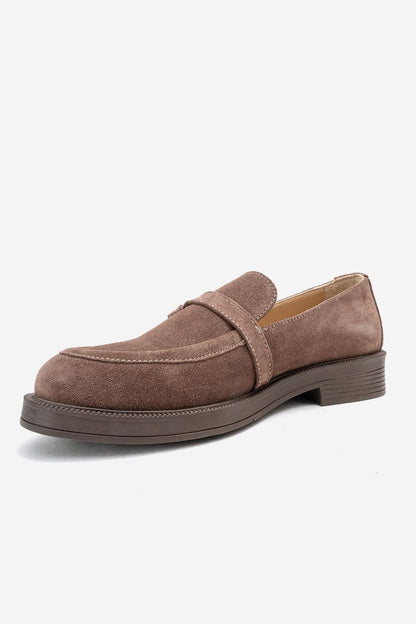 Galea - Mocasines de piel de ante color topo con hebilla (Mujer)