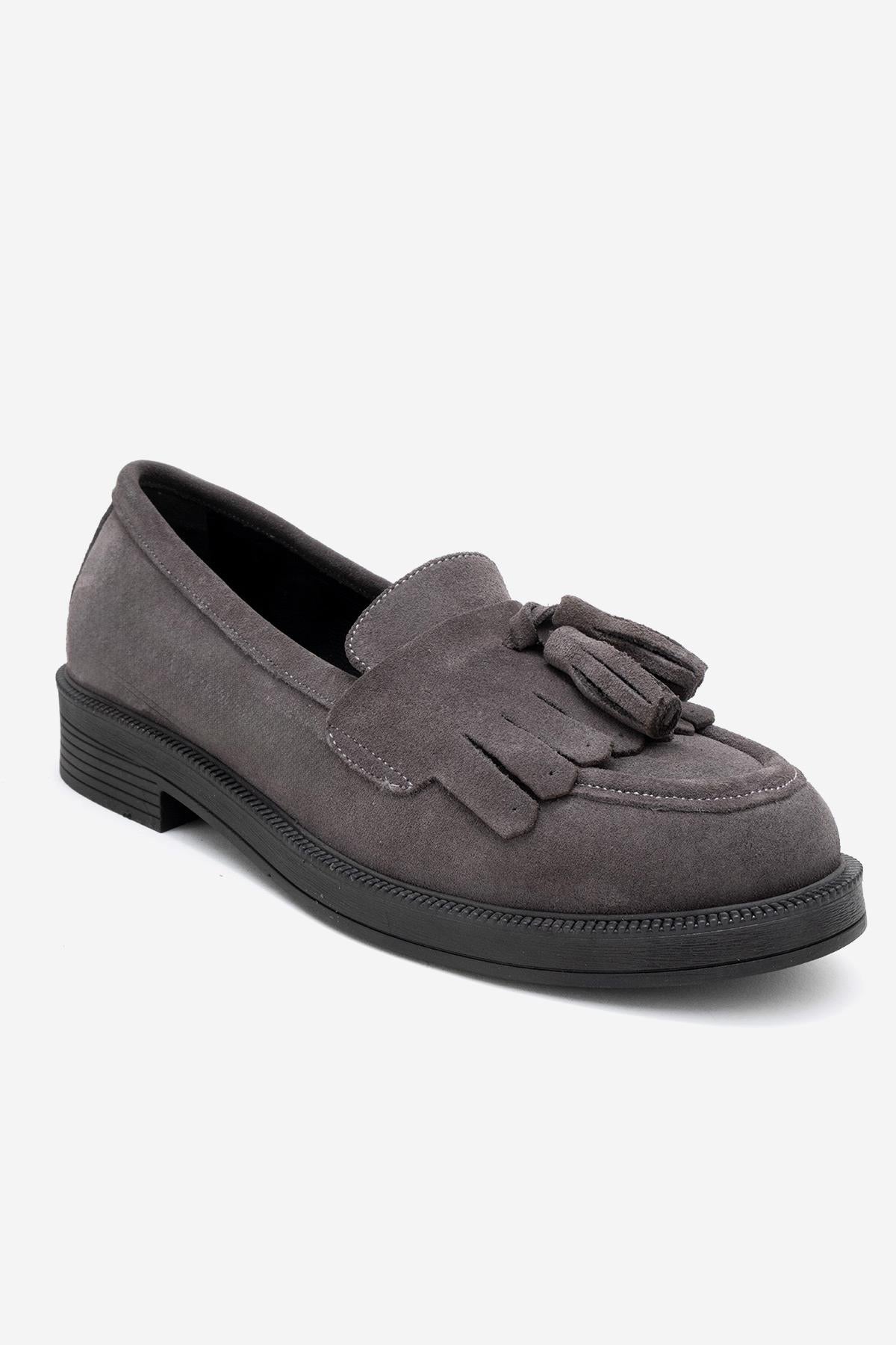 Milly - Mocasines de borlas de cuero de ante gris