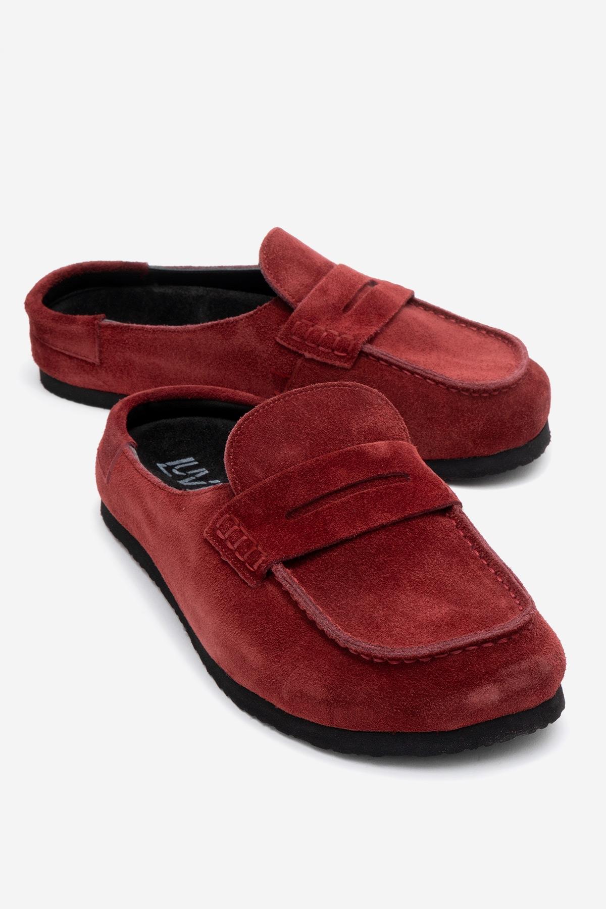 Priva - Mules sin cordones de cuero genuino de ante color burdeos (mujer)