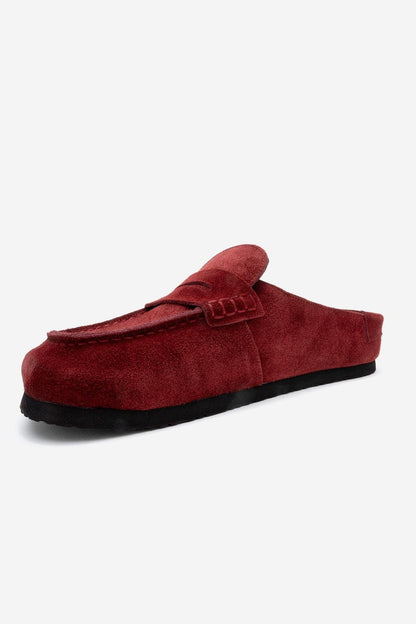 Priva - Mules sin cordones de cuero genuino de ante color burdeos (mujer)