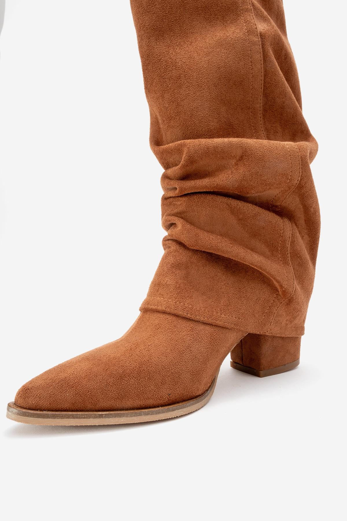 Elaris - Bota alta de tacón de bloque de ante coñac (Mujer)