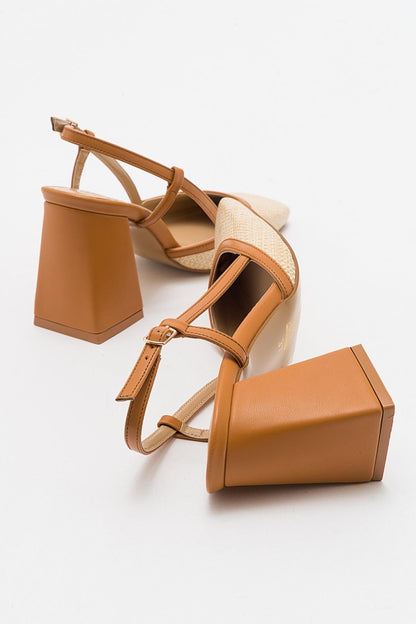 Rivie - Zapatos de tacón de bloque con punta cuadrada en rafia Cognac (Mujer)