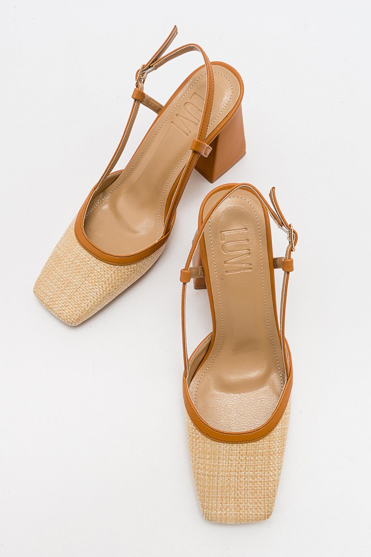 Rivie - Zapatos de tacón de bloque con punta cuadrada en rafia Cognac (Mujer)