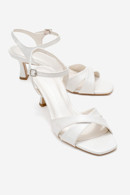 Melin - Sandalia de Tacón Stiletto con Tiras Cruzadas Color Marfil (Mujer)