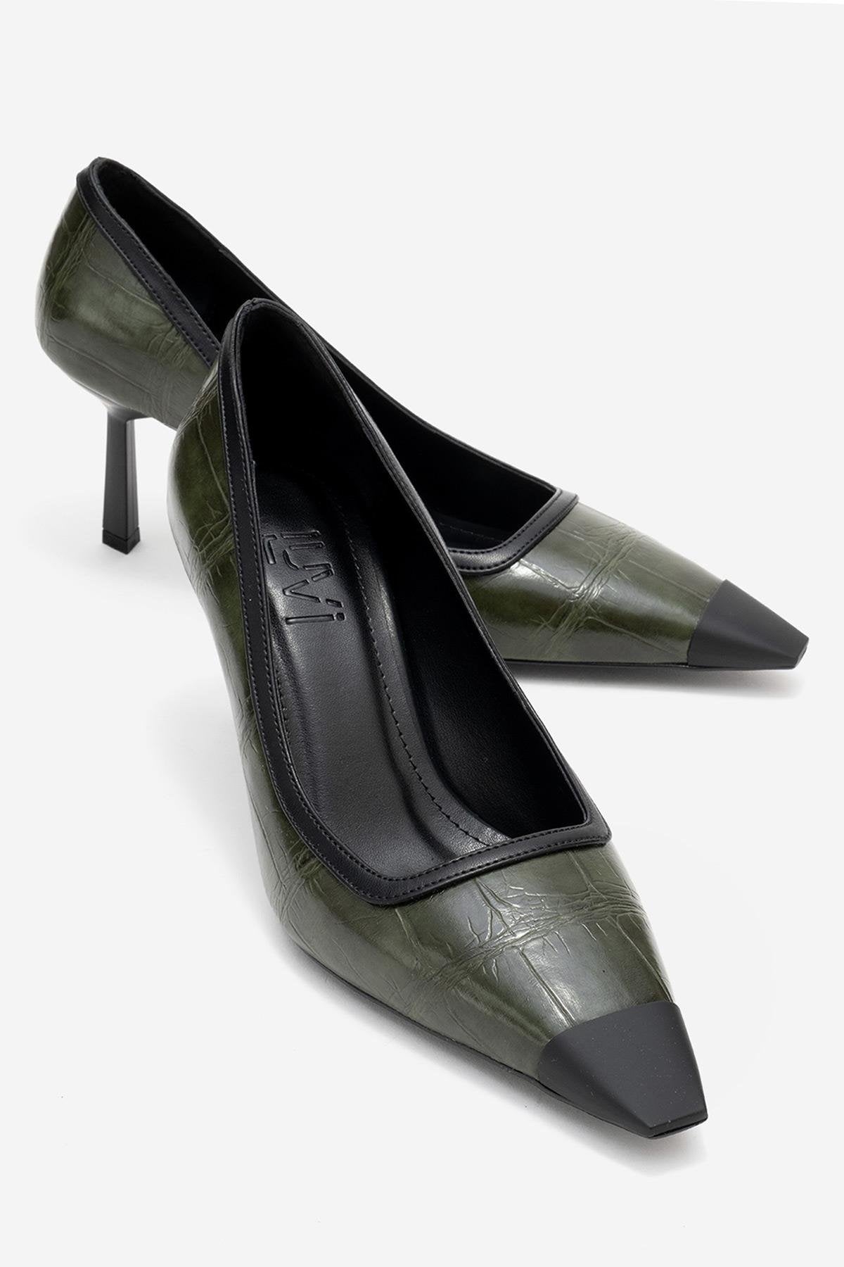 Rona - Zapatos de tacón de punta estampados en verde (mujer)