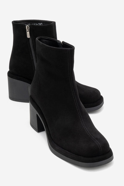 Junae - Bota de tacón de bloque de cuero de ante negro (Mujer)