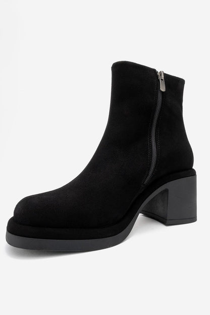 Junae - Bota de tacón de bloque de cuero de ante negro (Mujer)