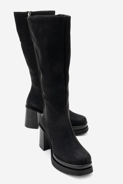 Carm - Bota de plataforma media pantorrilla de nobuk negro (mujer)