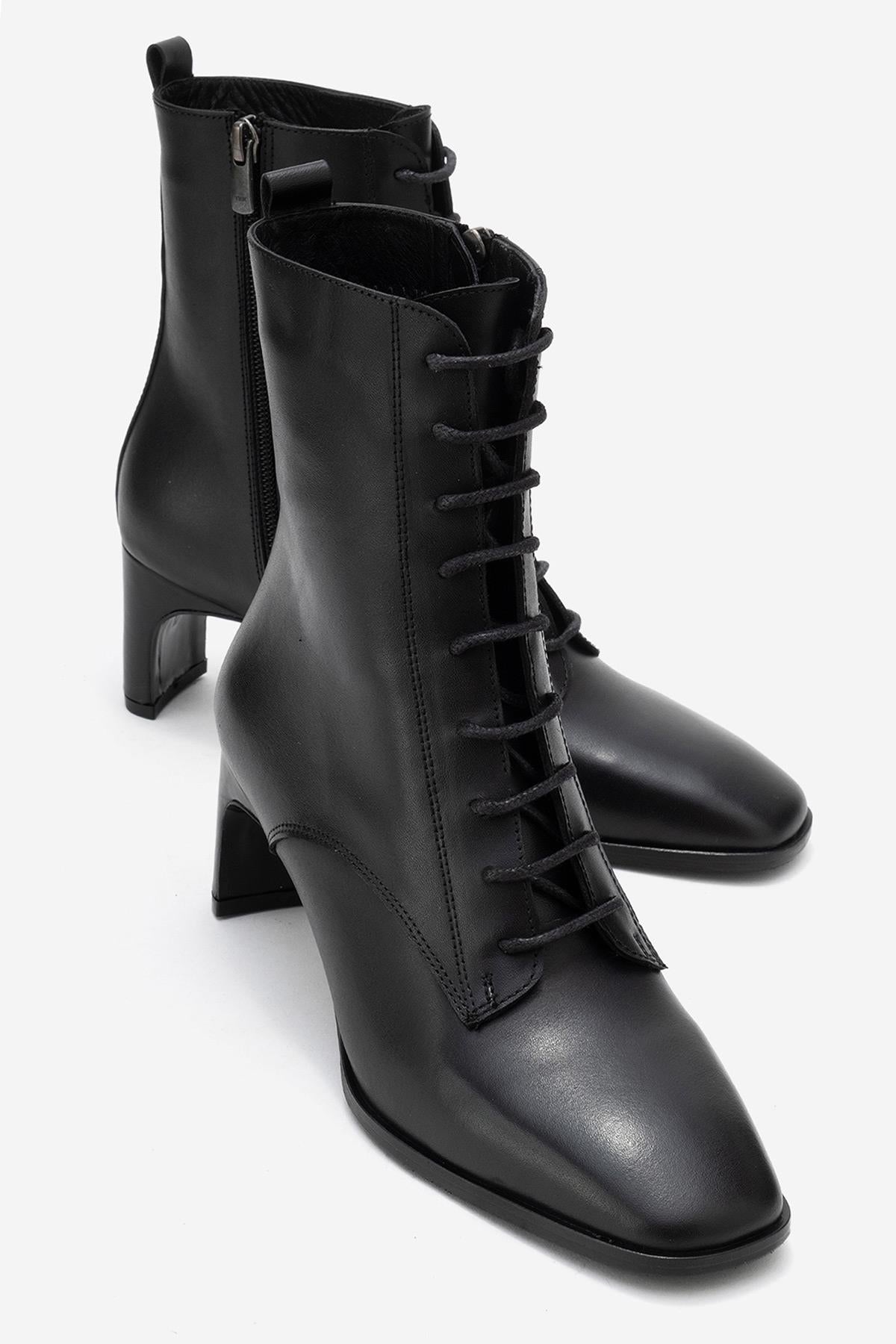 SUDY - Bota con cordones de cuero negro (Mujer)