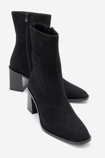 Chara - Bota con tacón de bloque y patrón negro (Mujer)