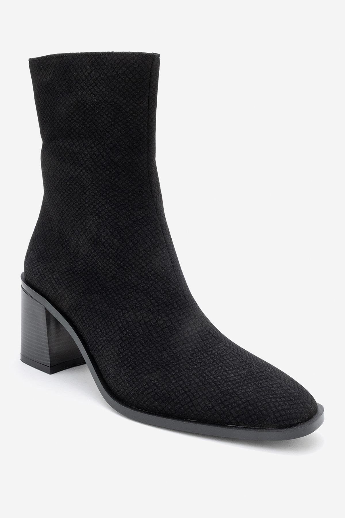 Chara - Bota con tacón de bloque y patrón negro (Mujer)