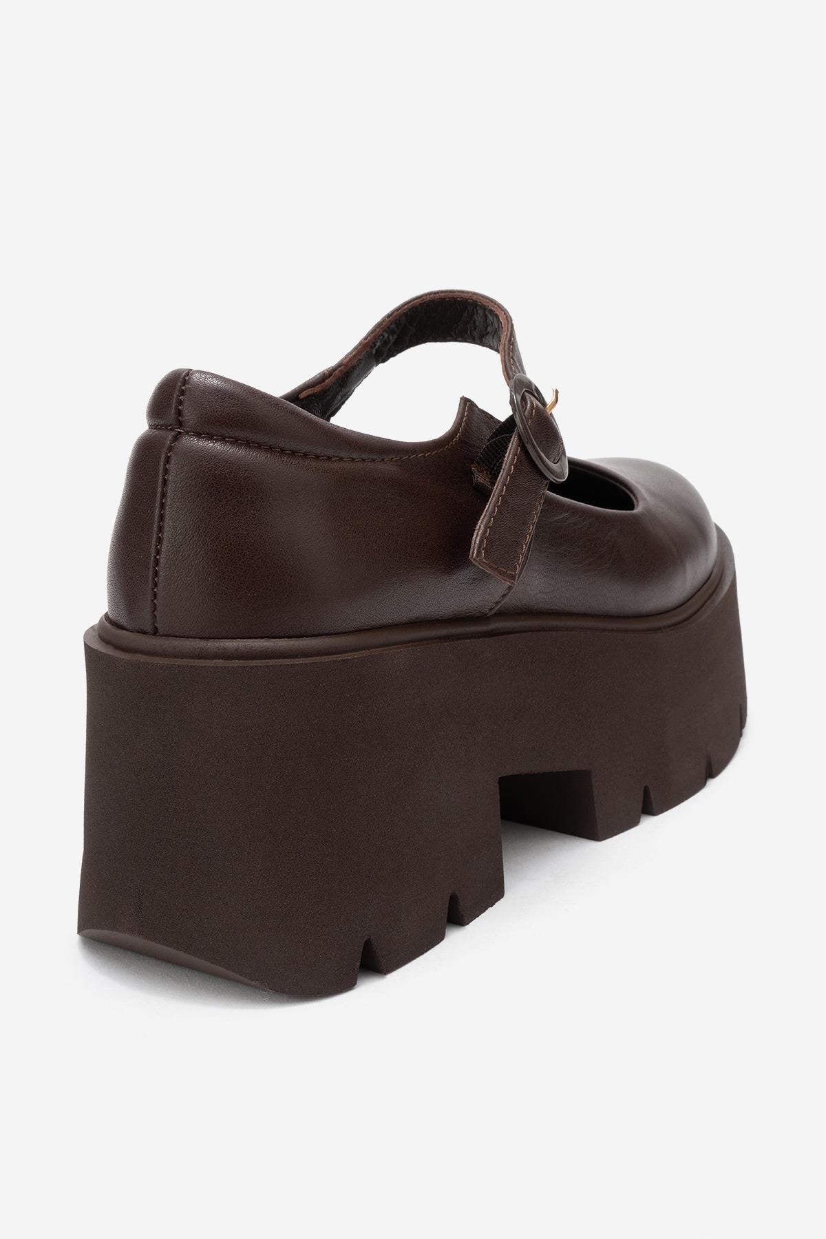 Orina - Zapatos Mary Jane de plataforma de cuero marrón (Mujer)