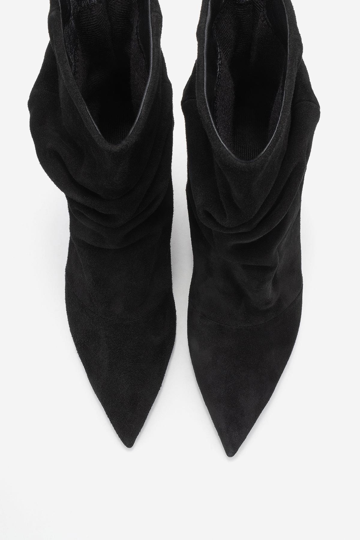 Balei - Bota de tacón puntiagudo de ante negro (mujer)