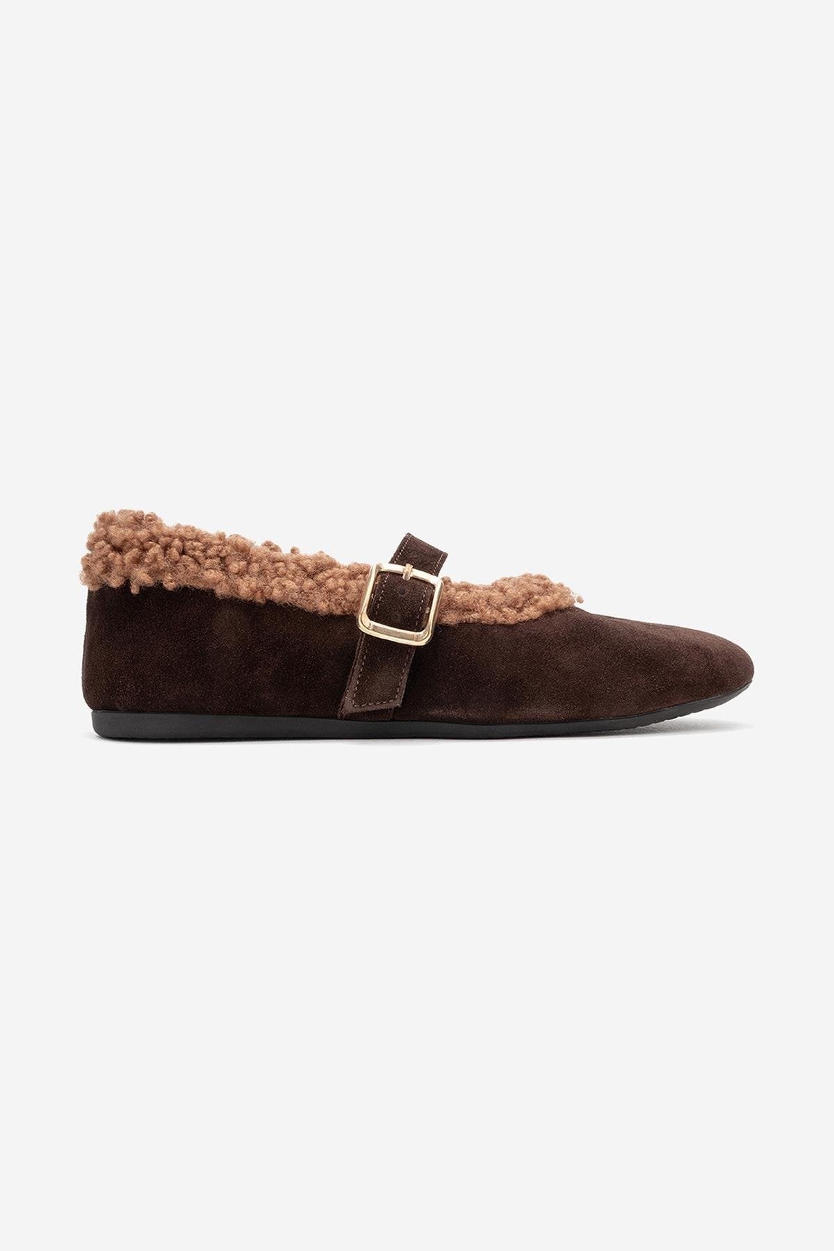 Guin - Zapato plano de cuero de ante marrón (mujer)