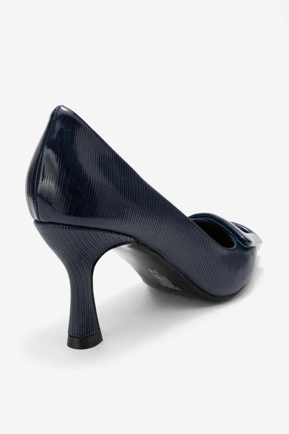 Astra - Zapatos de tacón de punta con hebilla azul marino (Mujer)