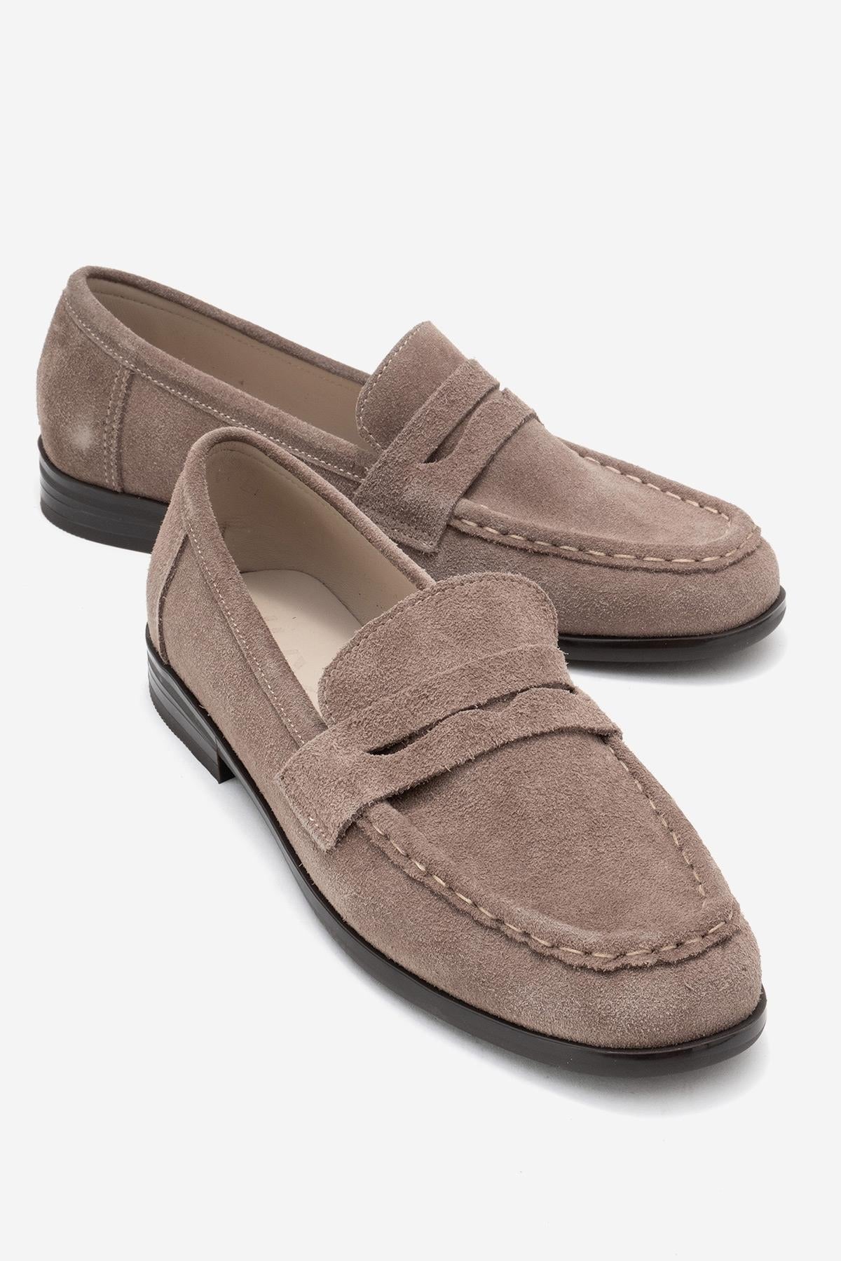 Valia - Mocasín de cuero de ante color topo (mujer)