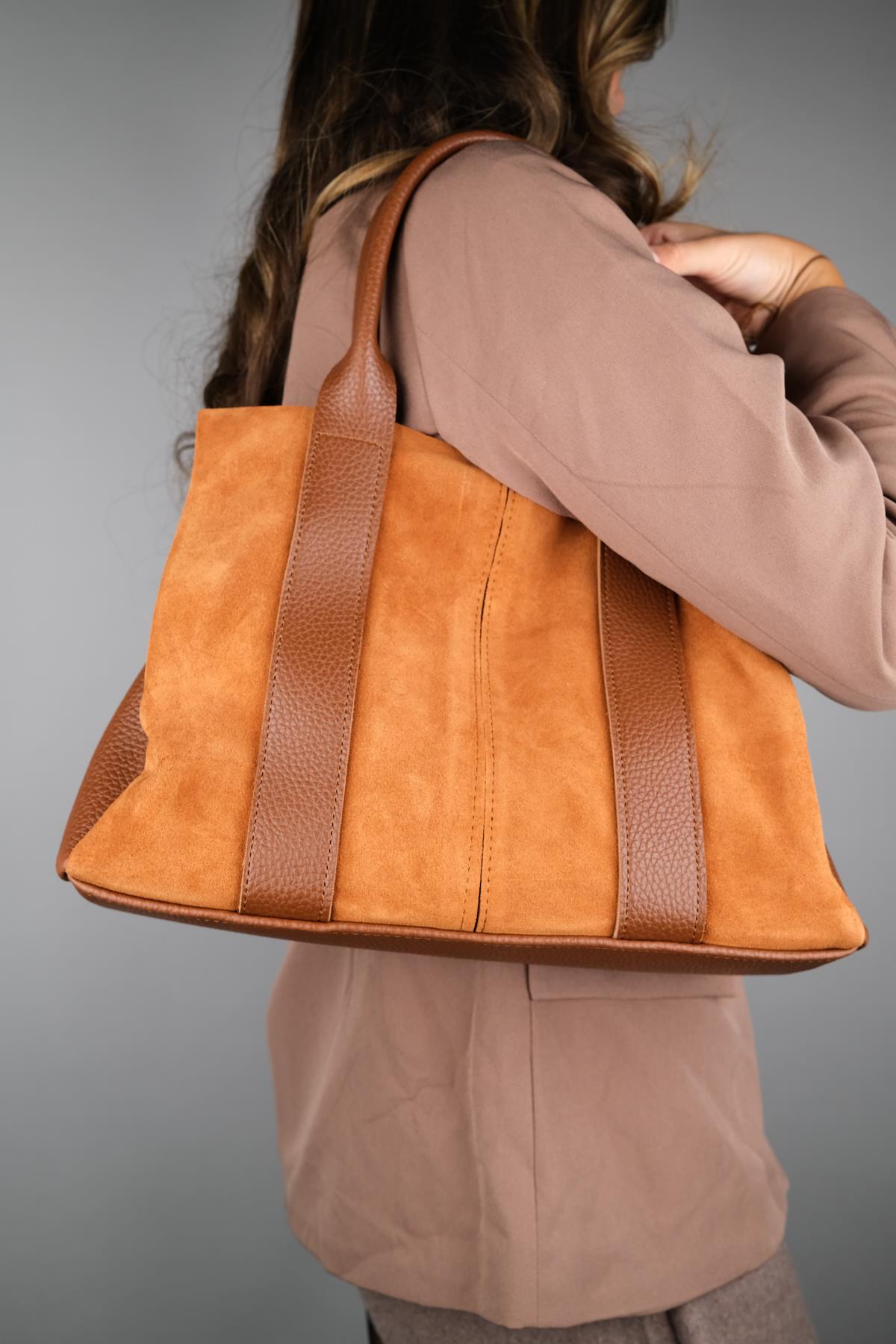 Thresh - Bolso de hombro de cuero de ante color coñac (mujer)