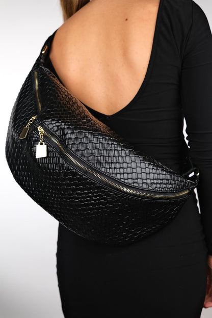 SALE - Riñonera negra tejida (Mujer)