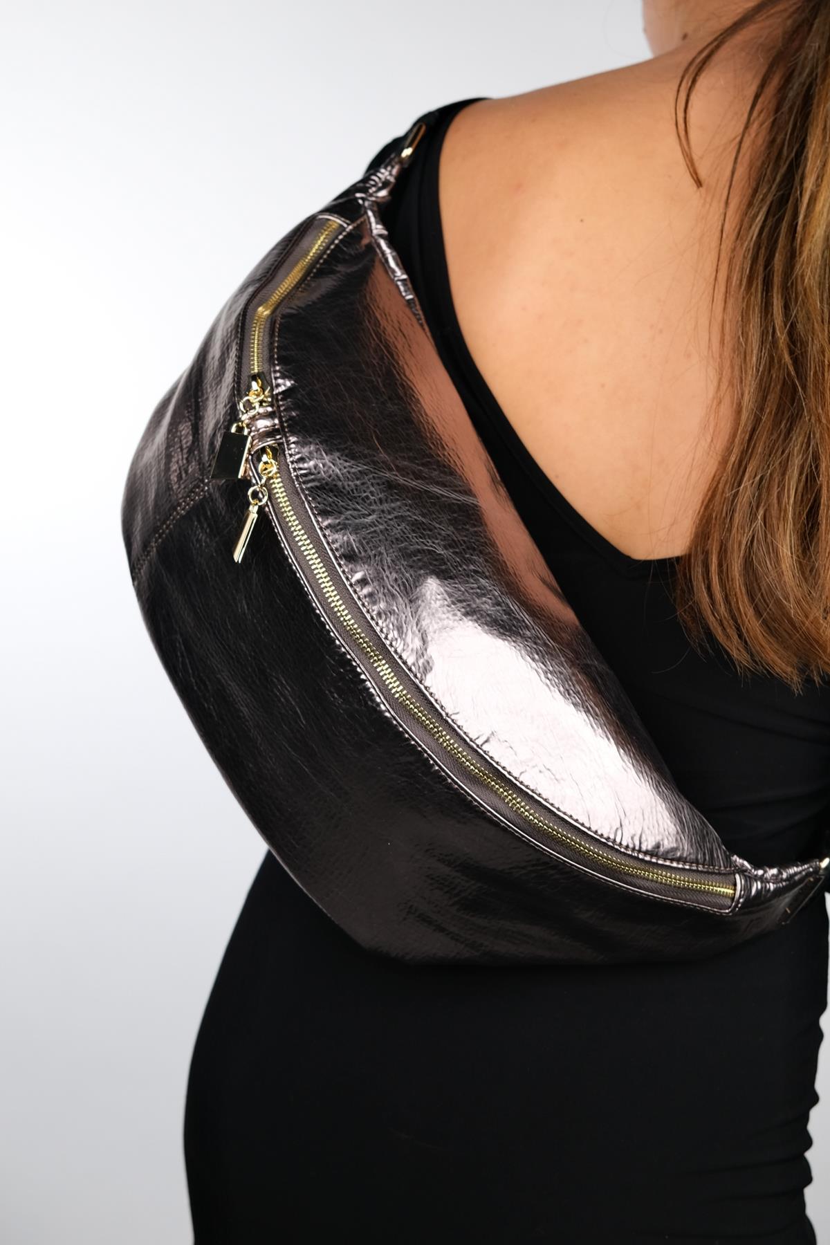 Venta - Riñonera grande plateada (Mujer)