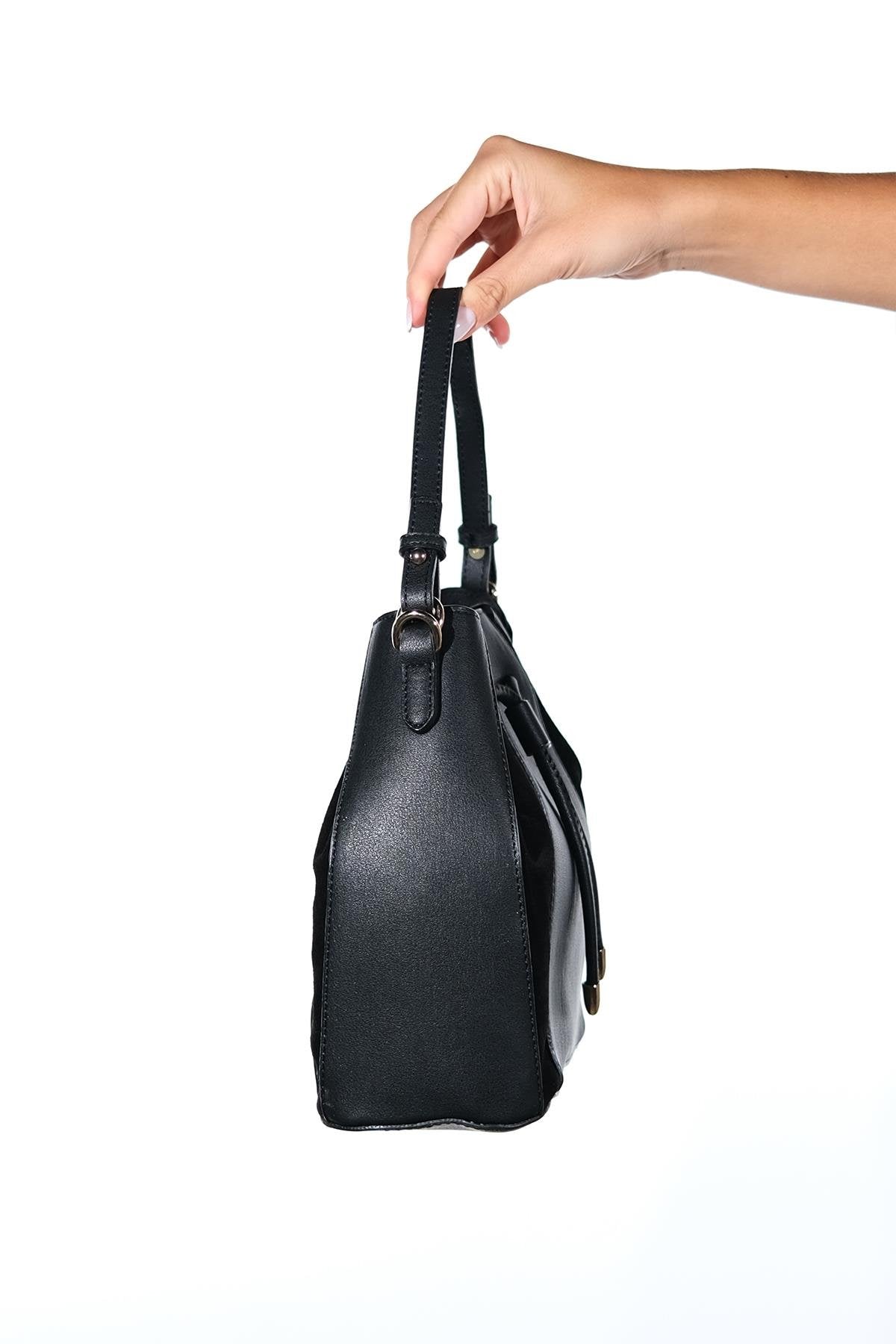 Maralis - Black Leather Shoulder Bag (Women)