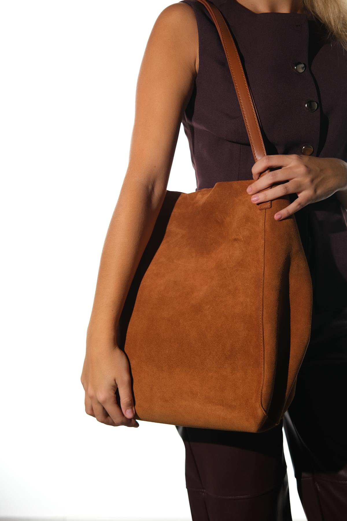 Alfred - Bolso de Hombro de Piel de Ante Color Coñac (Mujer)