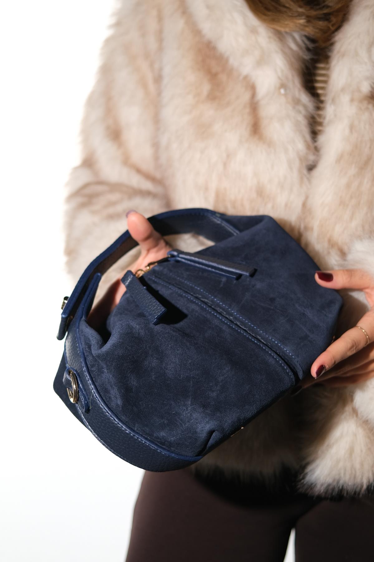 ISLAND - Bolso de hombro de cuero de ante azul marino (Mujer)