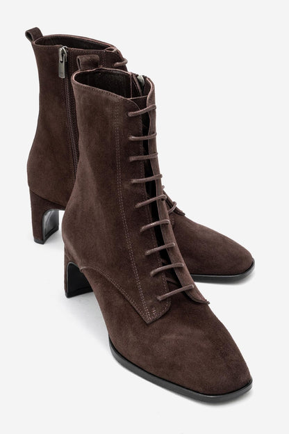 SUDY - Bota de Ante Marrón con Cordones (Mujer)