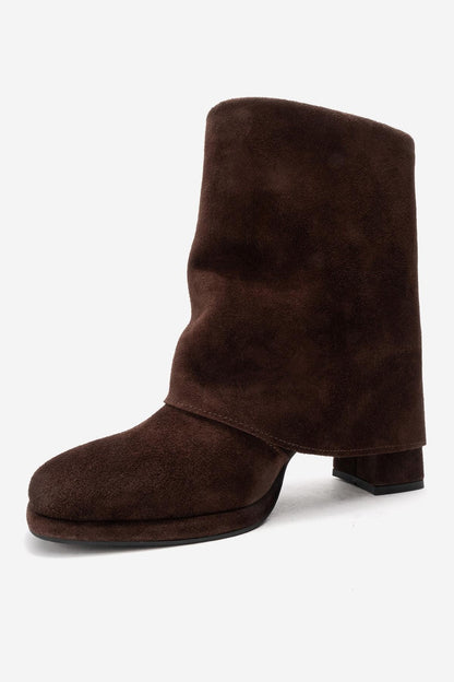 LORE - Bota de tacón cuadrado de ante color café (mujer)